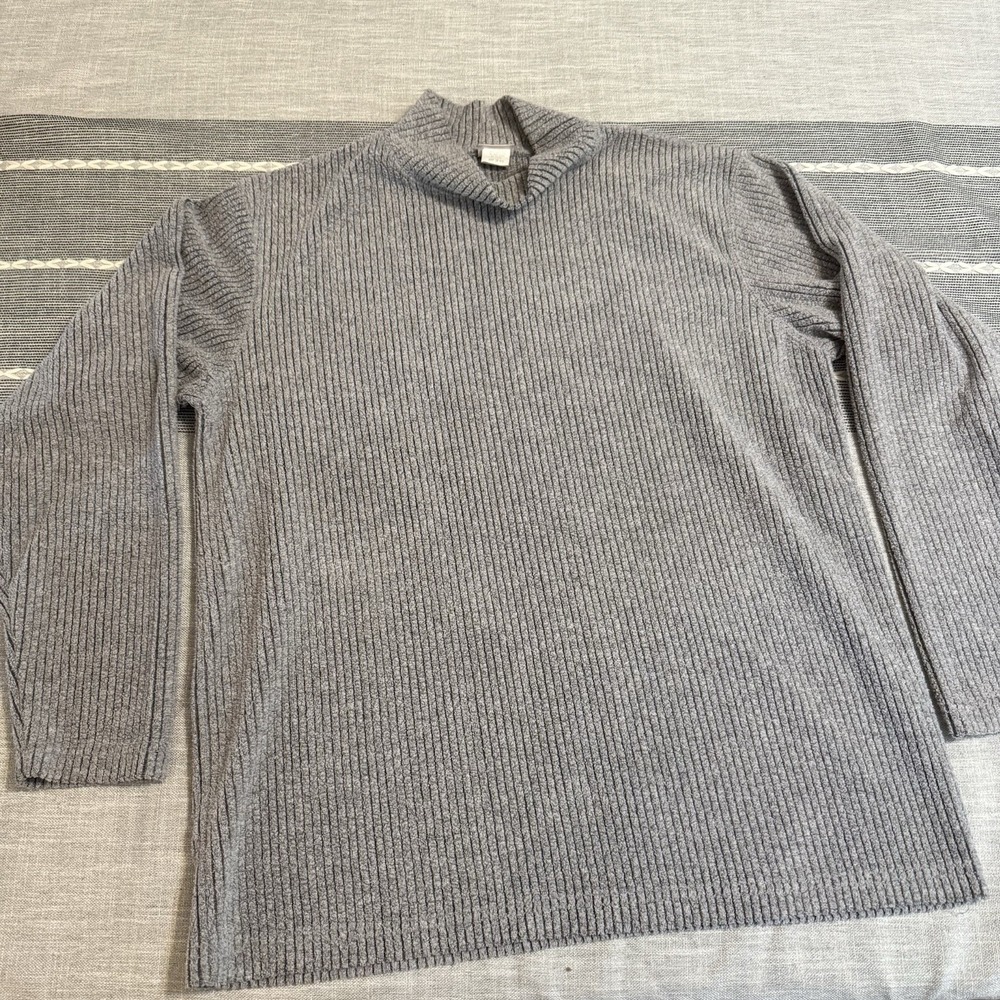 Fredricks of Hollywood Long Sleeve Top